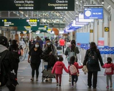 Border measures ease in Canada amid new Covid-19 variant