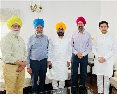 UK MP Tanmanjeet Dhesi meets Punjab Chief Minister Bhagwant Mann to discuss key NRI issues