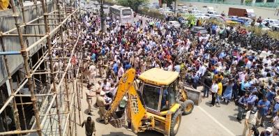 Bulldozers at Shaheen Bagh: Cong, AAP rattled as BJP 'sets agenda' for civic polls