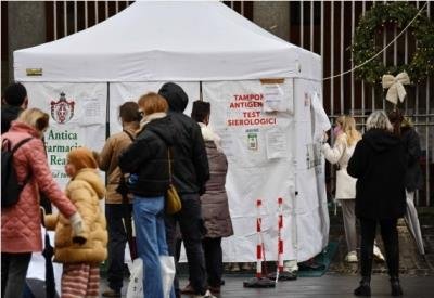 Italy's Covid reproduction number, hospitalisations spike