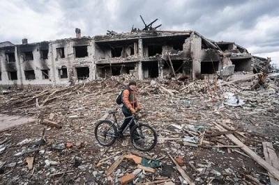 Ukrainian fortifications in Donbas under pressure from Russia