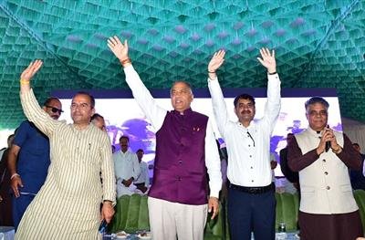 Prominent leaders of opposition party were joining the BJP along with their supporters: Jai Ram Thakur