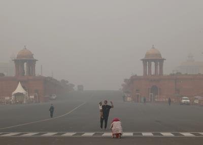 Delhi air quality remains under 'very poor' category