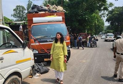 MCC takes a strict stand against violators of Solid Waste Management Rules. Impounds 27 trucks with 24390 Metric tons dry waste
