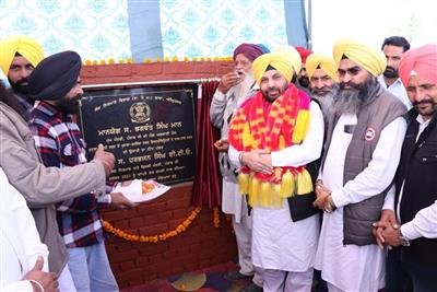 Cabinet Minister ETO laid the foundation stone of road projects worth Rs. 27 crores