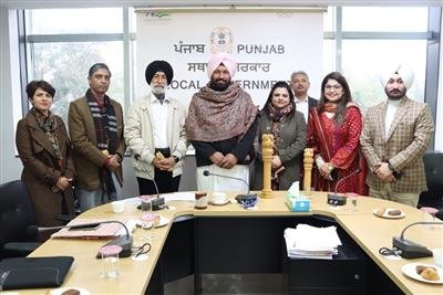 Punjab Local Government Minister Balkar Singh Honors Winners of City Beauty Competition
