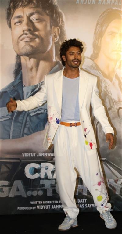 Vidyut's mom prays to God whenever he goes to shoot action sequence