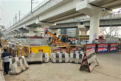 No farmer's protest yet at Delhi; Centre creates panic among traders by blocking Tikri and Singhu borders