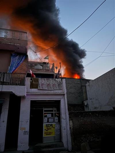 Delhi factory blaze death toll mounts to 7 