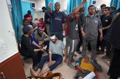 4 killed, 17 wounded in Israeli bombing on hospital in Gaza