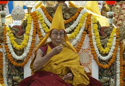 Dalai Lama Vows to Serve Humanity for Over a Century during Long Life Prayer Ceremony