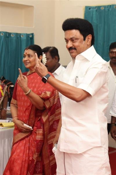 Tamil Nadu records 12.5 pc voting in first two hours