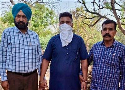 Punjab VB arrests accomplice of Patwari taking Rs.3000 bribe for mutation of land