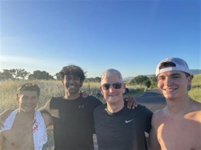 'iPad campaign was a major fumble': Tim Cook to 22-yr-old Indian student