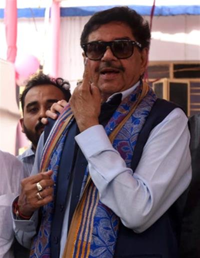 Shatrughan Sinha expresses gratitude to people of Asansol for his victory