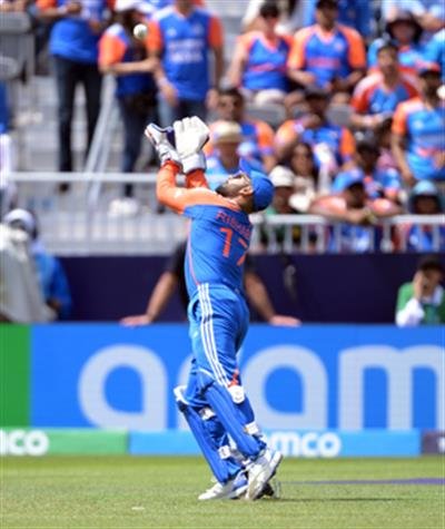 T20 World Cup: 'Had tears when heard about Pant's accident', reveals Shastri