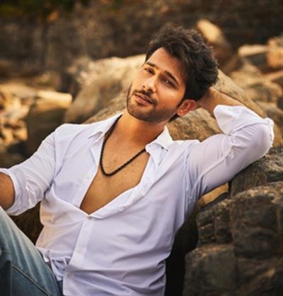 Namish Taneja visited travel agency in Mathura as client for his role in 'Mishri'