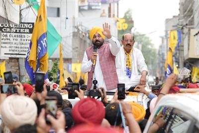 Punjab CM Bhagwant Mann held nukkad meetings in Jalandhar West Assembly, appealed to the people to elect AAP candidate Mohinder Bhagat