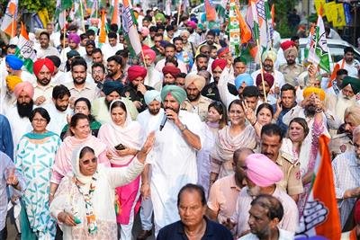 Punjab Congress concludes Jalandhar West campaign with flag march in support of Bibi Surinder Kaur