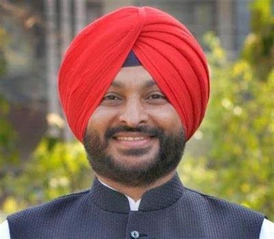 Union Minister Ravneet Bittu takes up demands of industry and farmers of Punjab with FM Nirmala Sitharaman