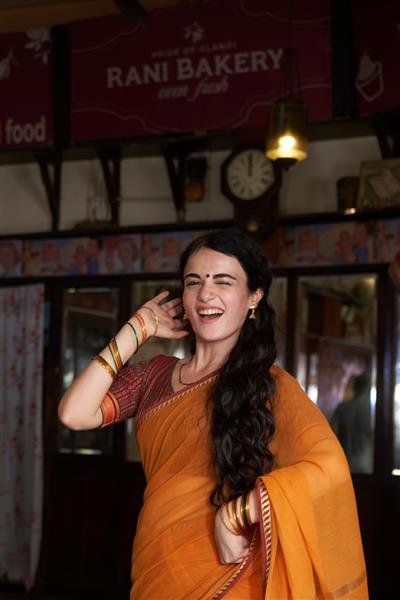 “I loved her performance in Pataakha!" Amidst rave reviews for Radhikka Madan’s performance in Sarfira, director Sudha Kongara highly praised the actress’s casting!