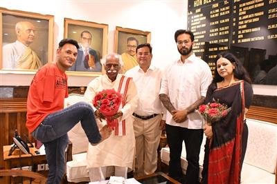 Para cricketer Aamir Hussain Lone meets Haryana Governor at Raj Bhavan