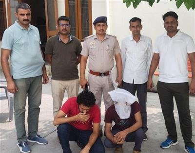 2 accused including most wanted accused arrested by Special Detective Unit, illegal arms and 4 cartridges recovered