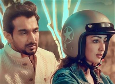 Yami Gautam & Pratik Gandhi promise a rollercoaster ride with 'Dhoom Dhaam' trailer