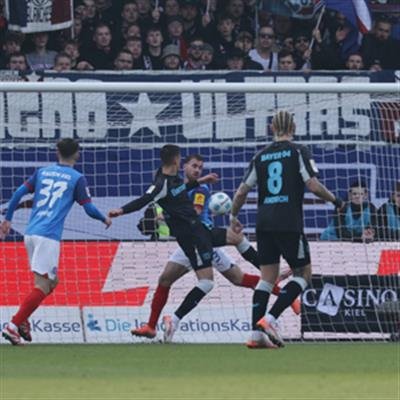 Leverkusen cruise past bottom placed Kiel to keep pressure on Bayern