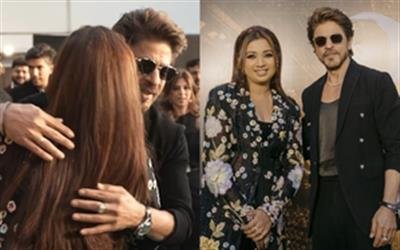 SRK gives a warm hug to Shreya Ghoshal, singer calls it 'highlight of a lifetime'