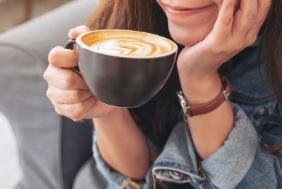 Drinking coffee at night may raise impulsivity in women: Study