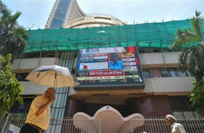 Indian stock market closes higher in volatile session amid fresh US tariff concerns