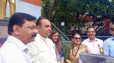 Delhi Health Minister flags off AIDS awareness campaign from Rohini