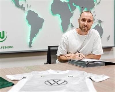Wolfsburg signs Eriksen on free transfer