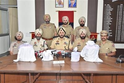 Two women drug smugglers among six held with 9 Kg heroin in Amritsar