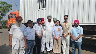 Amyra, a class 12 student, reached Ramdas with a “container home” for needy families