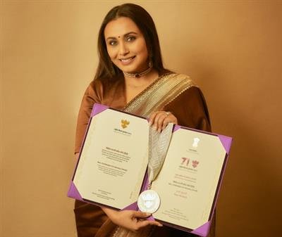 Rani Mukerji feted with maiden National Award, dedicates it to late father