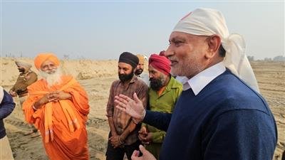 NRIs from England Donate ₹25 Lakh for Flood-Hit Farmers of Baupur Mand Area