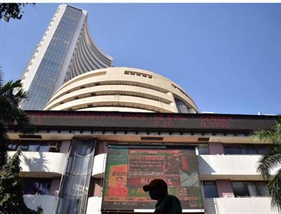 Sensex, Nifty end lower on weak global cues