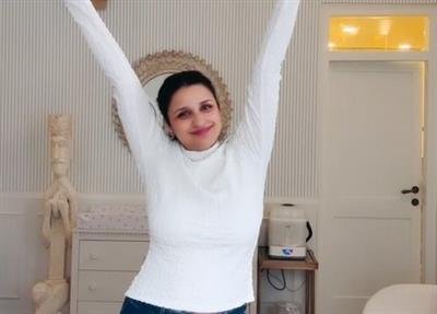 New mommy Parineeti Chopra says she is dealing with ‘postpartum symptoms’