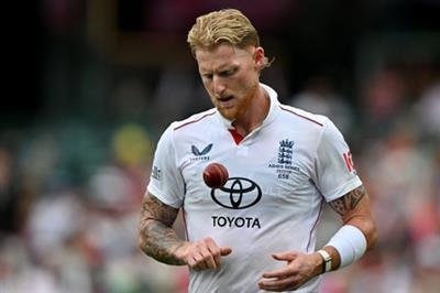 Ashes: Stokes limps off the field with adductor injury on Day 4 of SCG Test