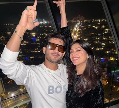 Arjun Bijlani says 'Main Hoon Na' as wife thanks him for being her strength