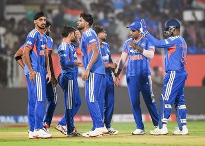 T20 WC: Ian Bishop backs India to handle pressure of quest for retaining trophy at home