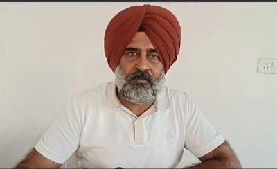 Congress party demands to suspend Punjab DGP and Chief Secretary who violated protocol by addressing AAP rally in Moga