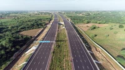 Three lanes shut on Delhi-Mumbai Expressway as Rajasthan Police search for missing Prince's remains