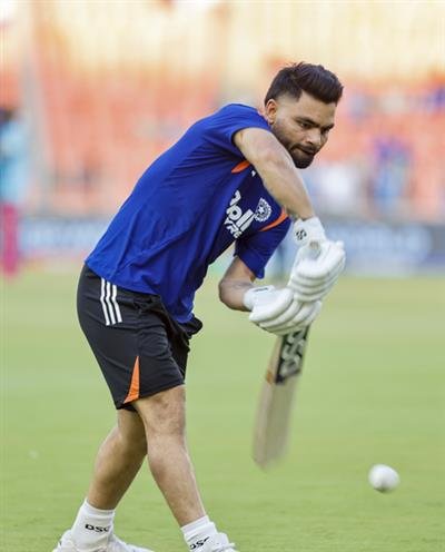 'The whole team is standing next to you': Gambhir backs Rinku after father's demise