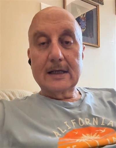 Anupam Kher says ‘dreams come true when you refuse to give up’, not when ‘life is easy’