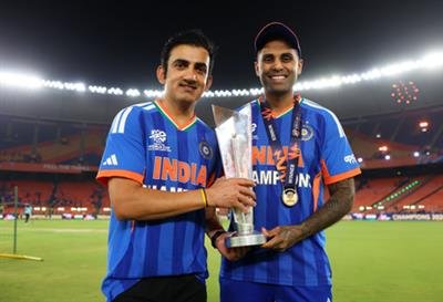 'What a reason to smile': Gambhir responds to Dhoni’s ‘Coach Sahab, smile looks great on you’ comment