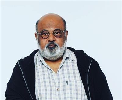 Saurabh Shukla says Shah Rukh Khan ‘makes you feel so important’