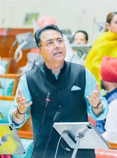 Aman Arora pushes for age-specific social media rules to protect kids